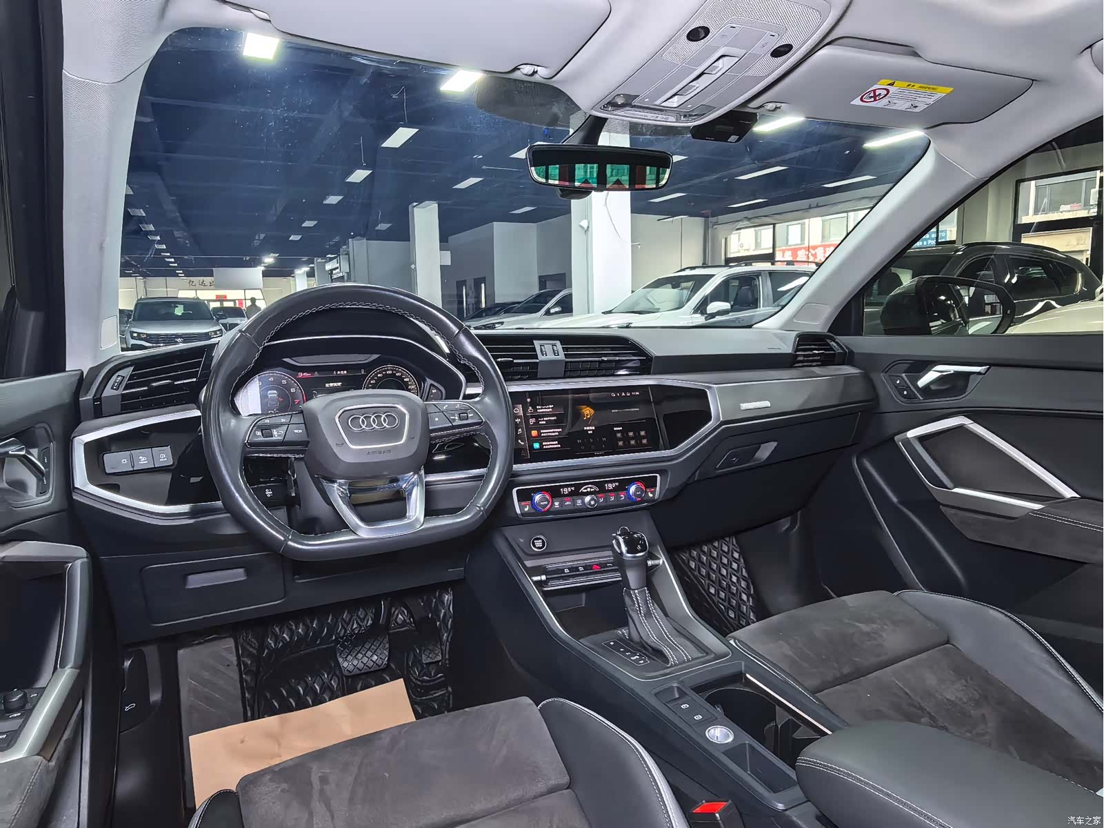 Audi Q3, 2022 14