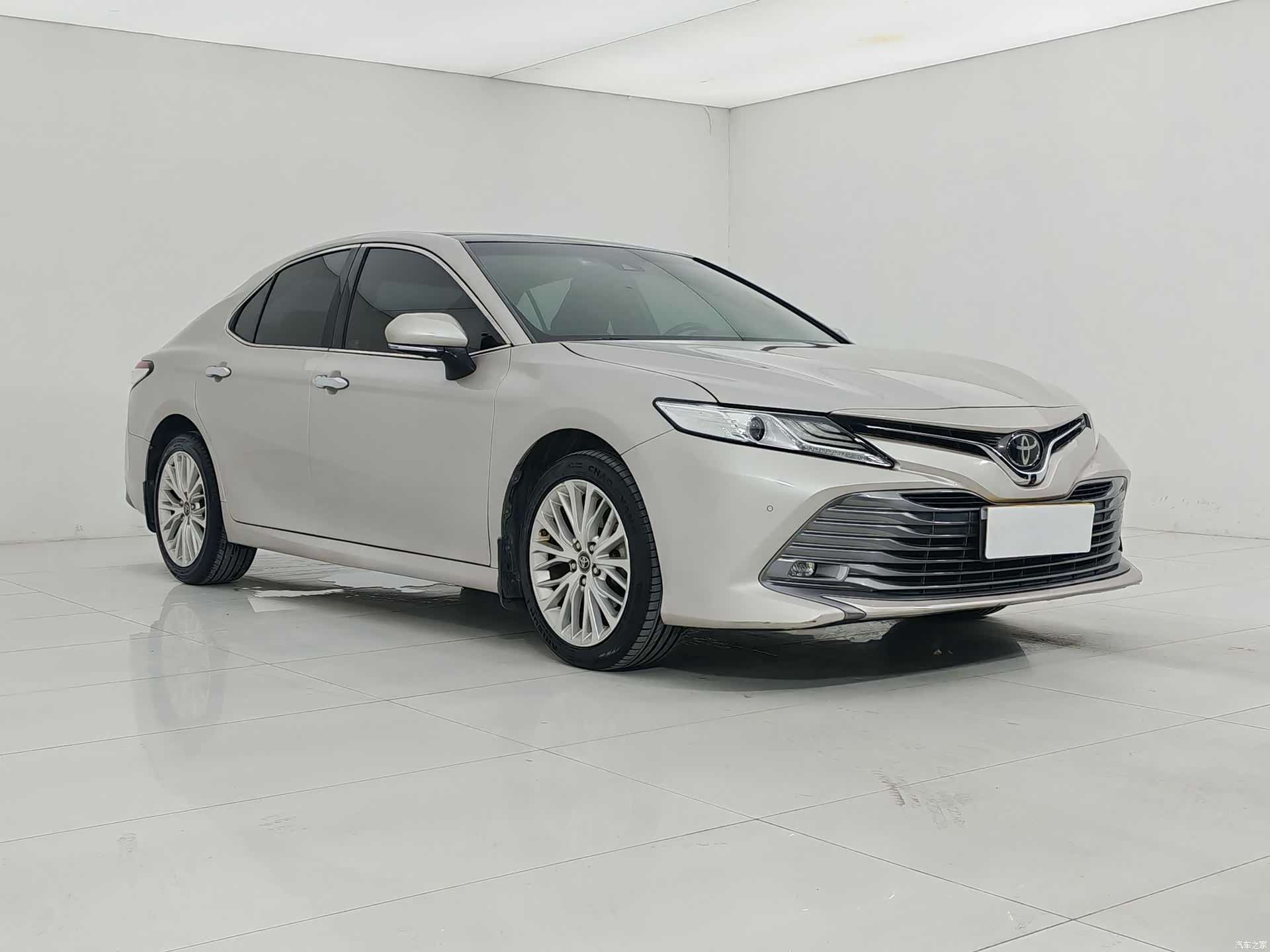 Toyota Camry, 2018 2