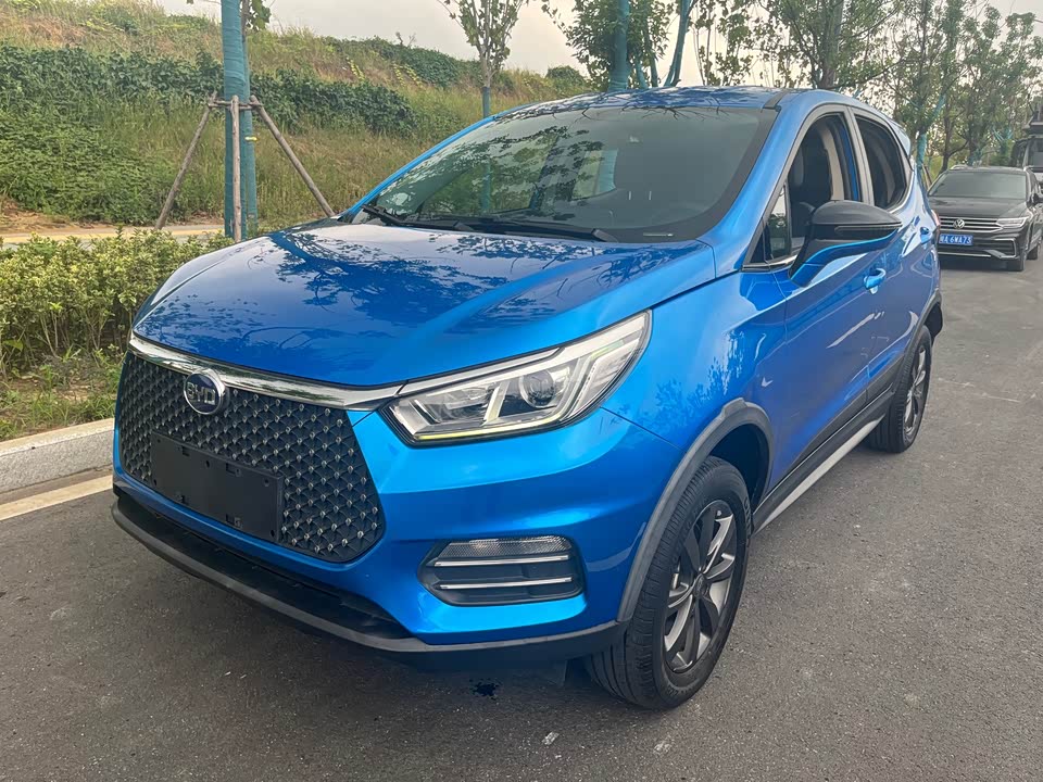 BYD S2