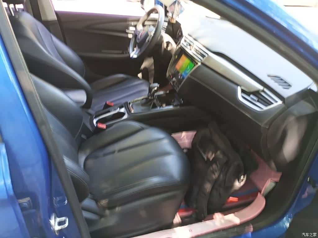 Roewe i5, 2019 25