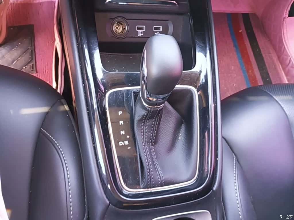 Roewe i5, 2019 14
