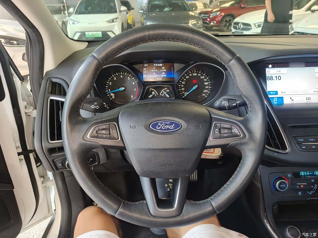Ford Focus, 2018 11