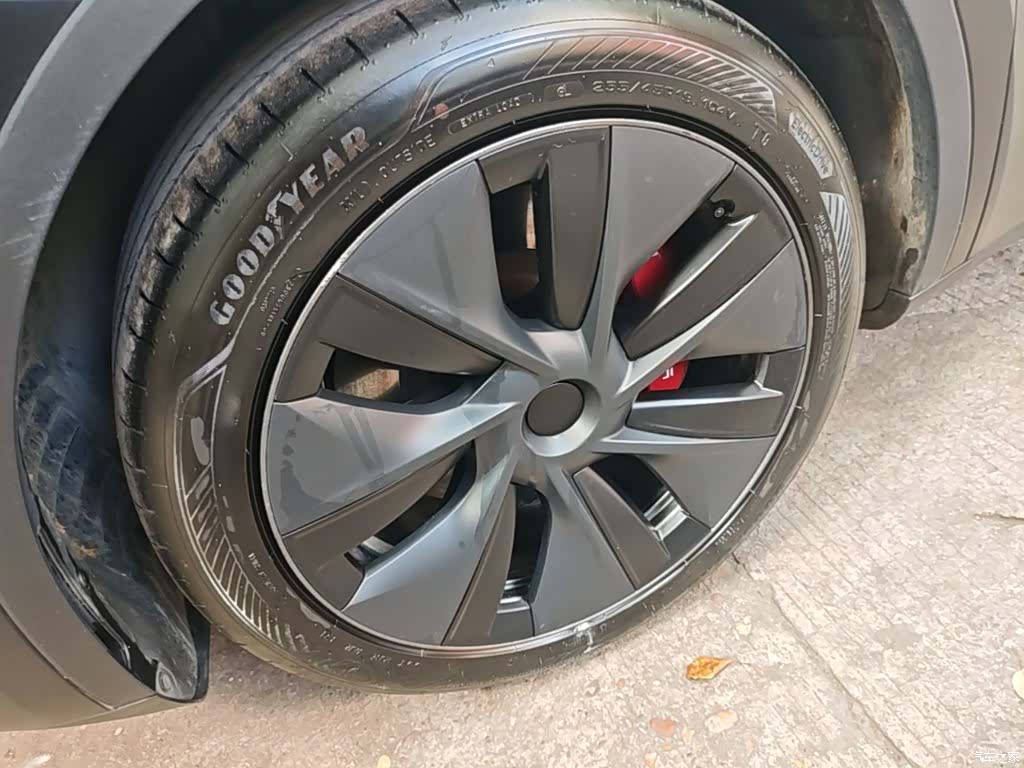 Tesla Model Y, 2024 23