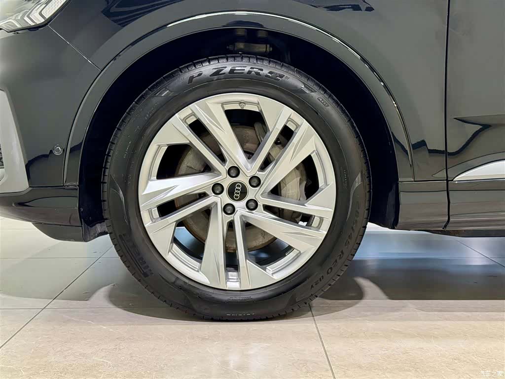 Audi Q7, 2024 10