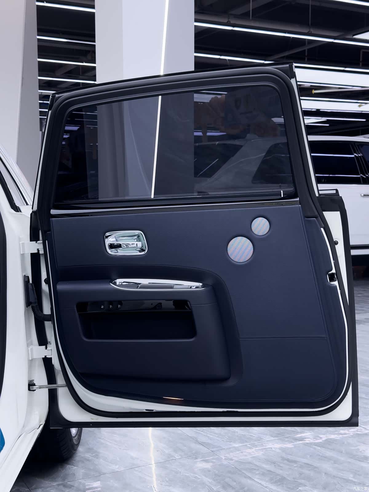 Rolls-Royce Ghost, 2014 24