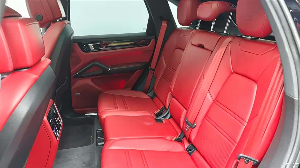 Porsche Cayenne, 2022 16