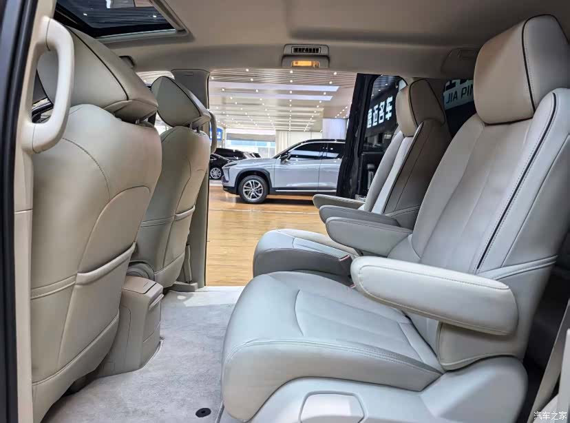 Buick GL8, 2020 все фото