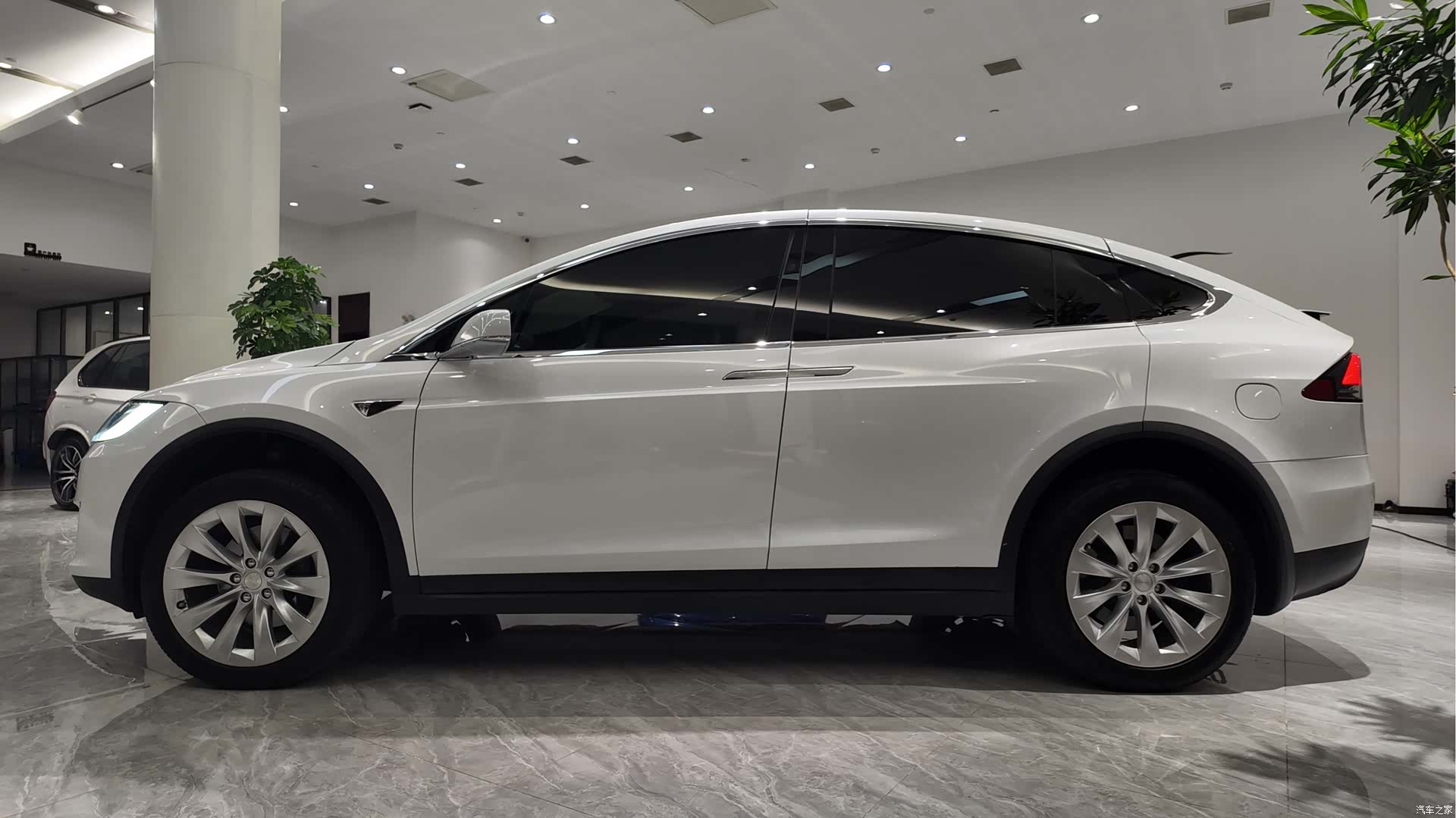Tesla Model X, 2020 2