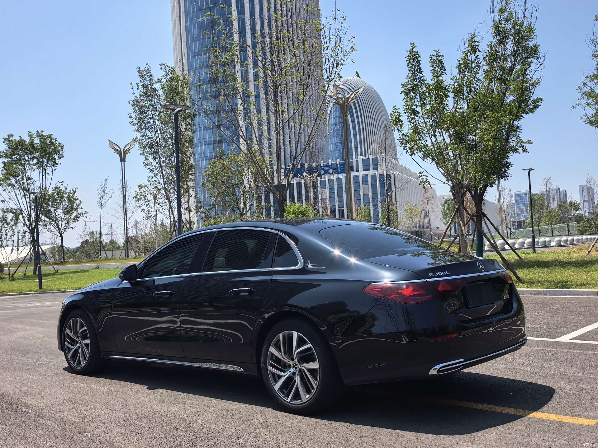 Mercedes-Benz E-Class, 2024 6