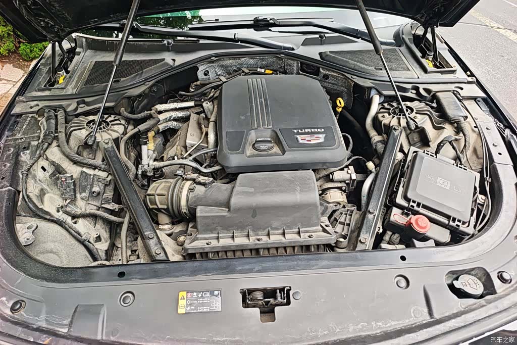 Cadillac CT6, 2021 10