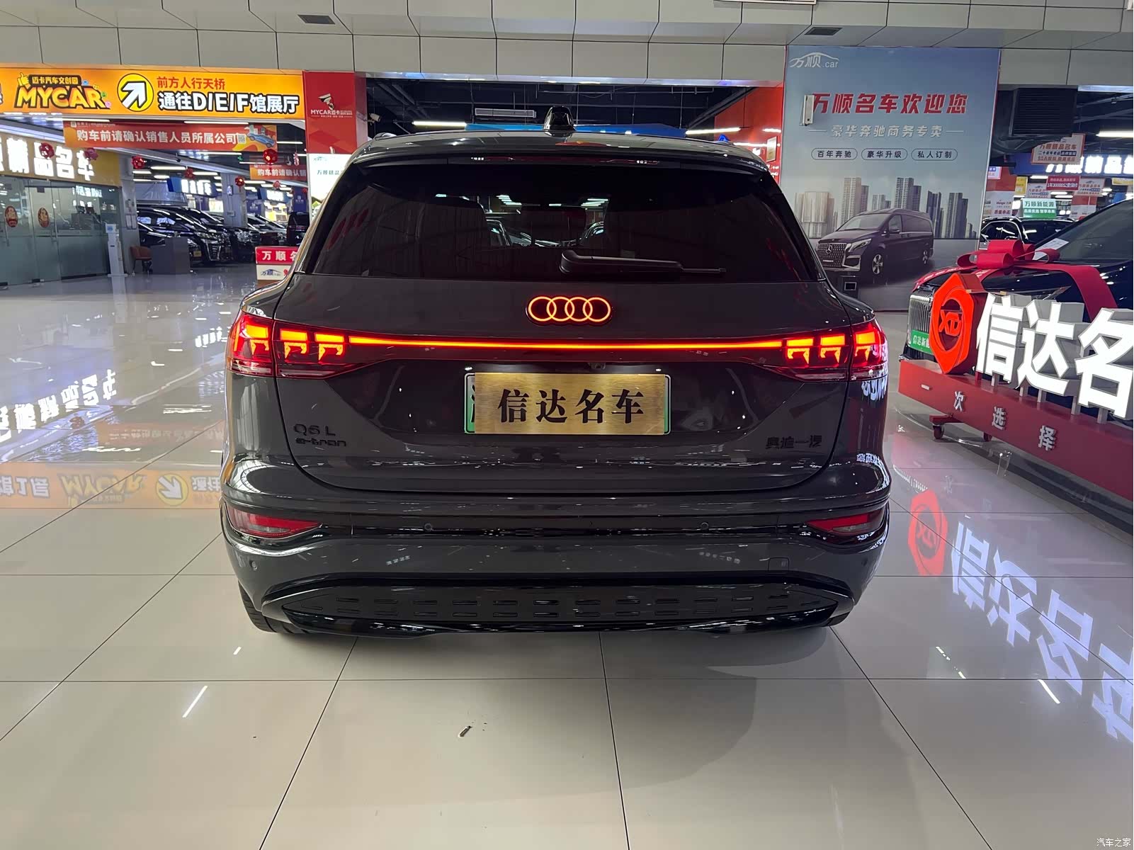 Audi e-tron, 2025 все фото