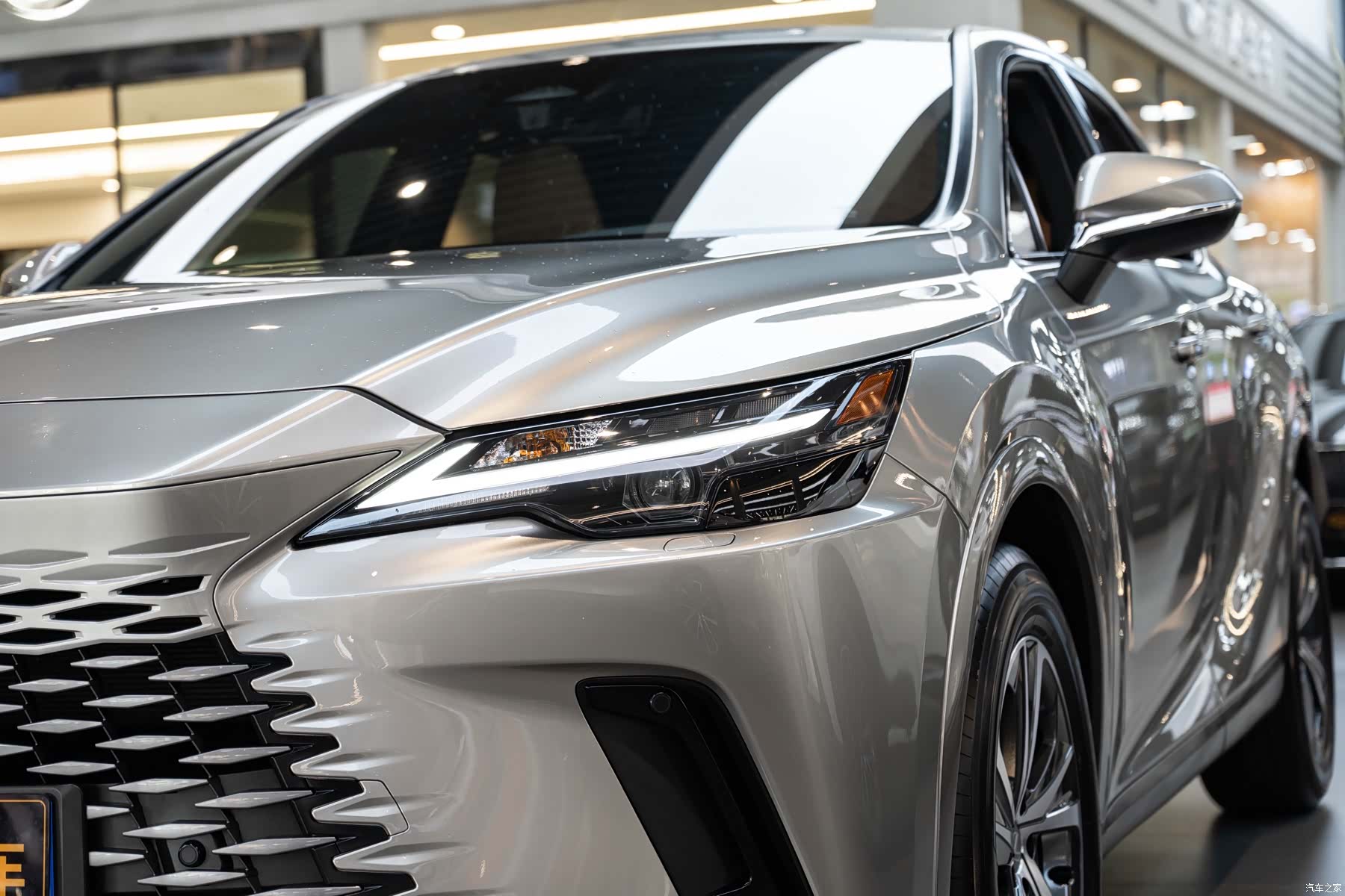 Lexus RX, 2026 6