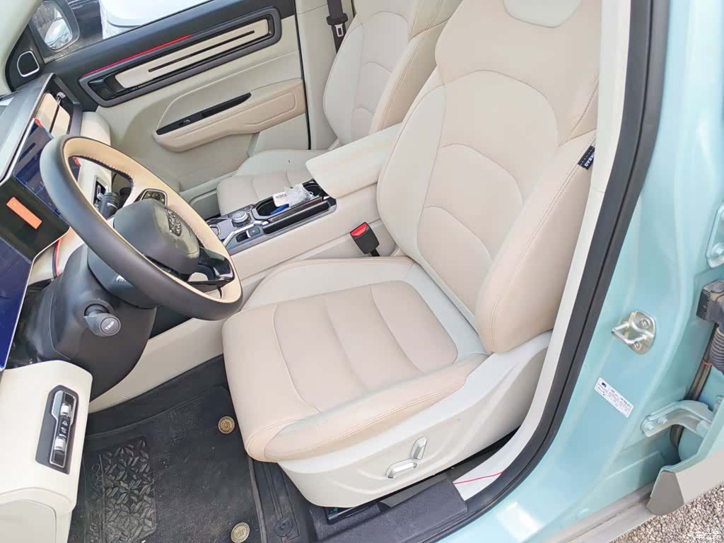 Geely Icon, 2023 11