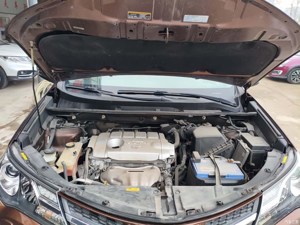 Toyota RAV4, 2014 16