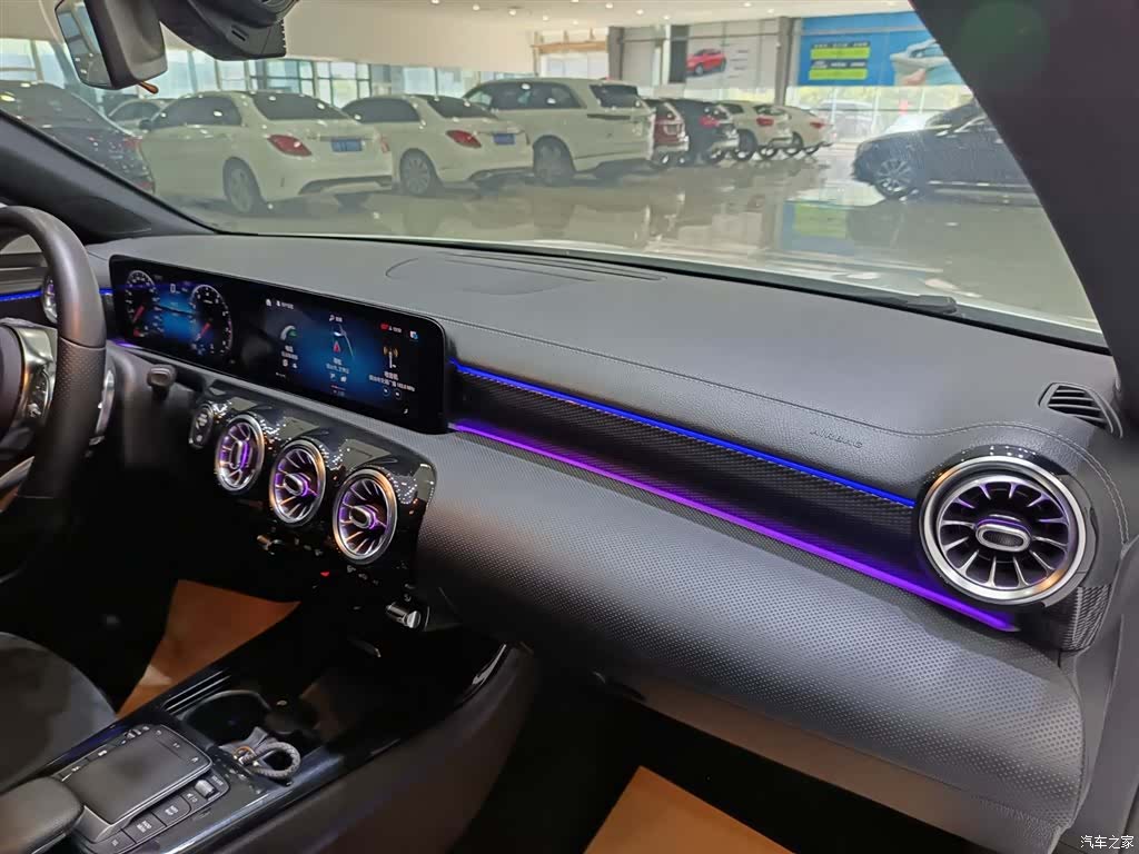 Mercedes-Benz A-Class, 2021 4
