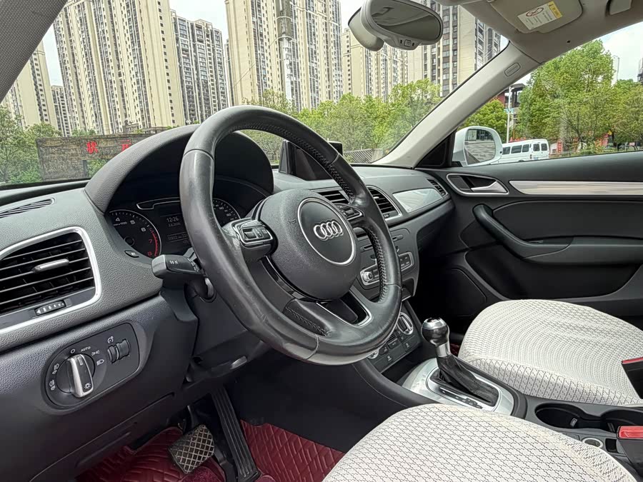 Audi Q3 2016, фото 16