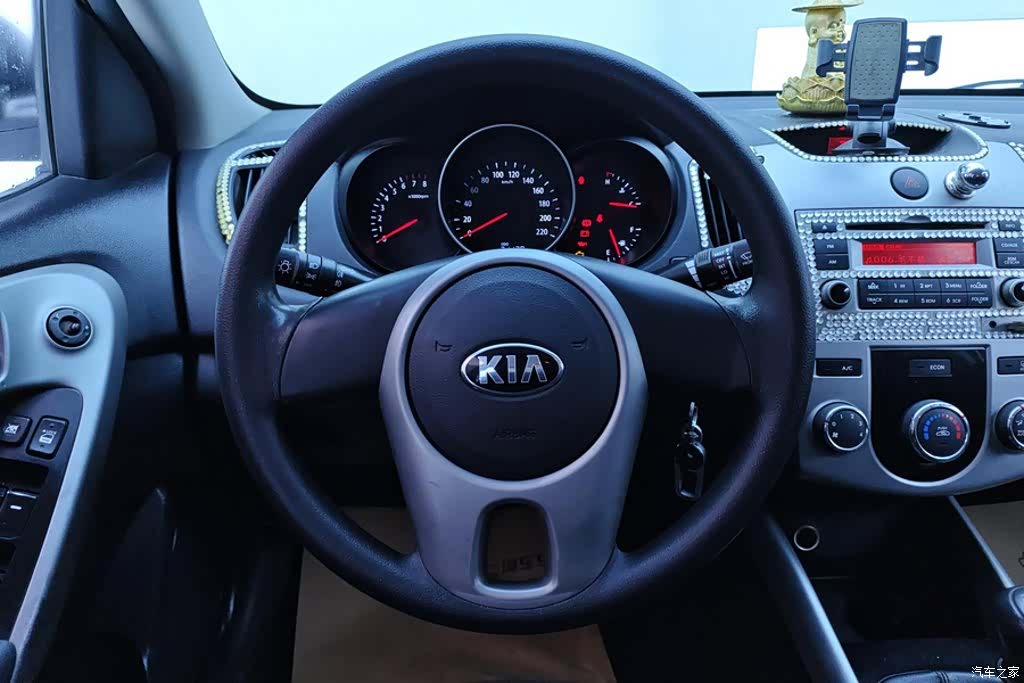 Kia GL, 2015 15