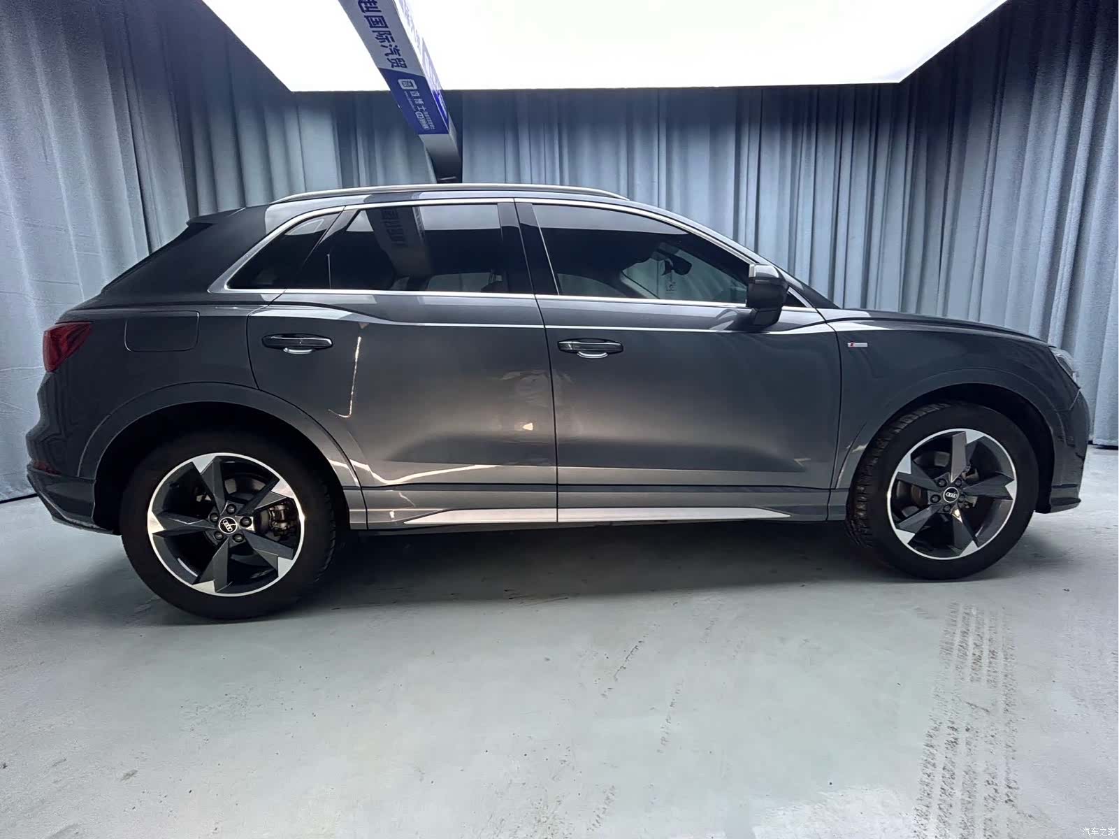 Audi Q3, 2022 все фото