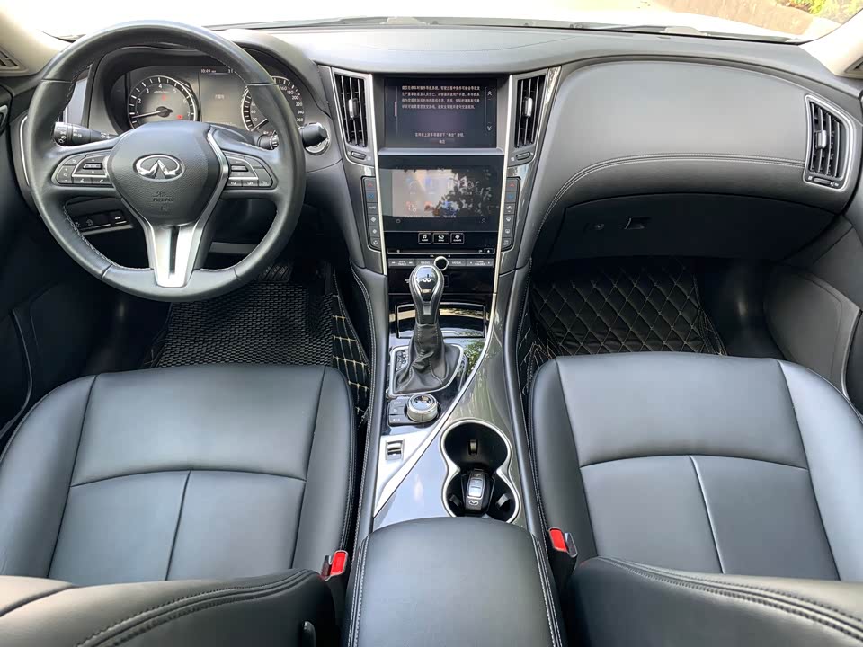 Infiniti Q50L
