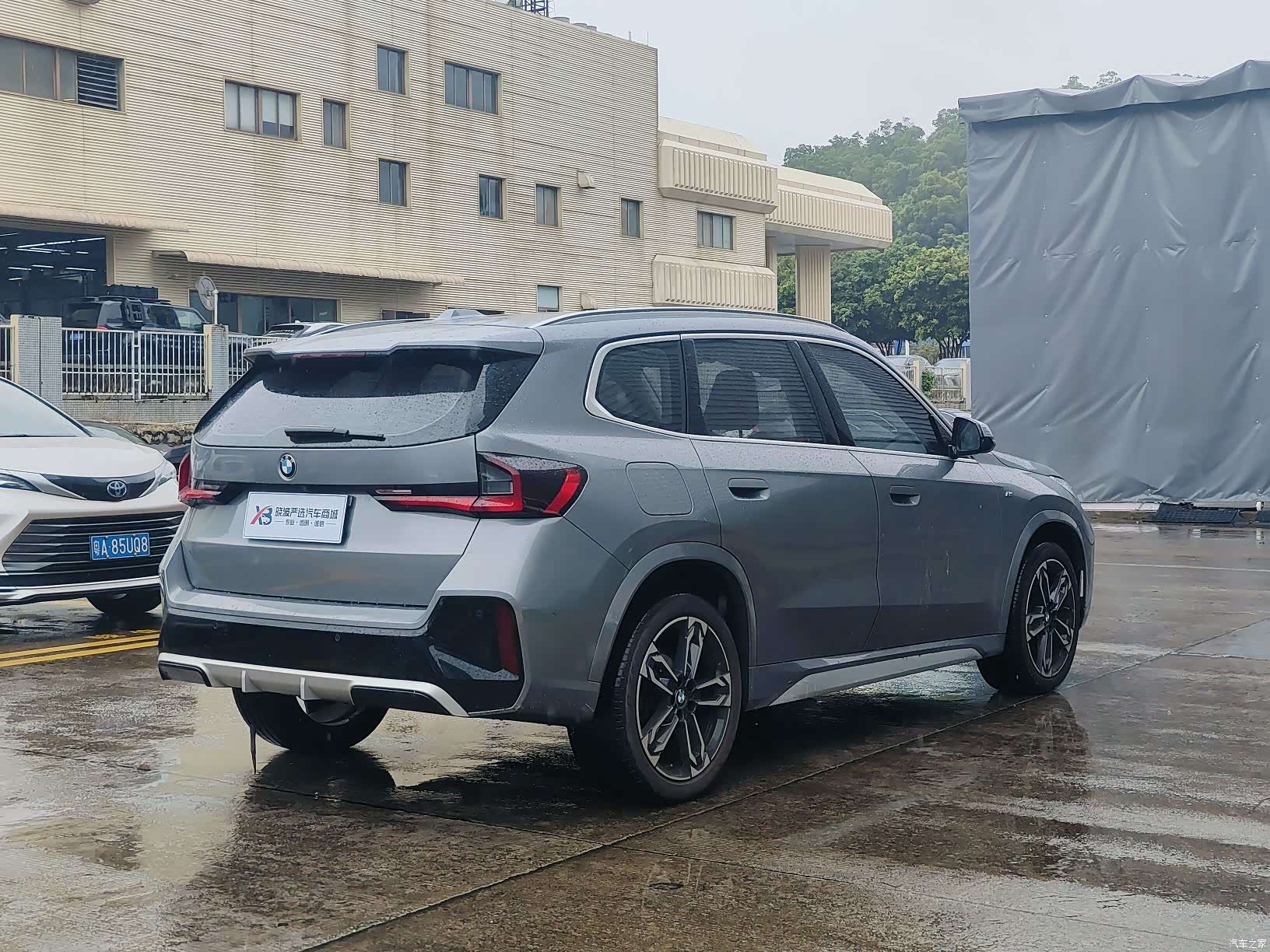 BMW X1, 2023 все фото