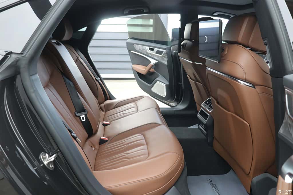 Audi A7L, 2026 26