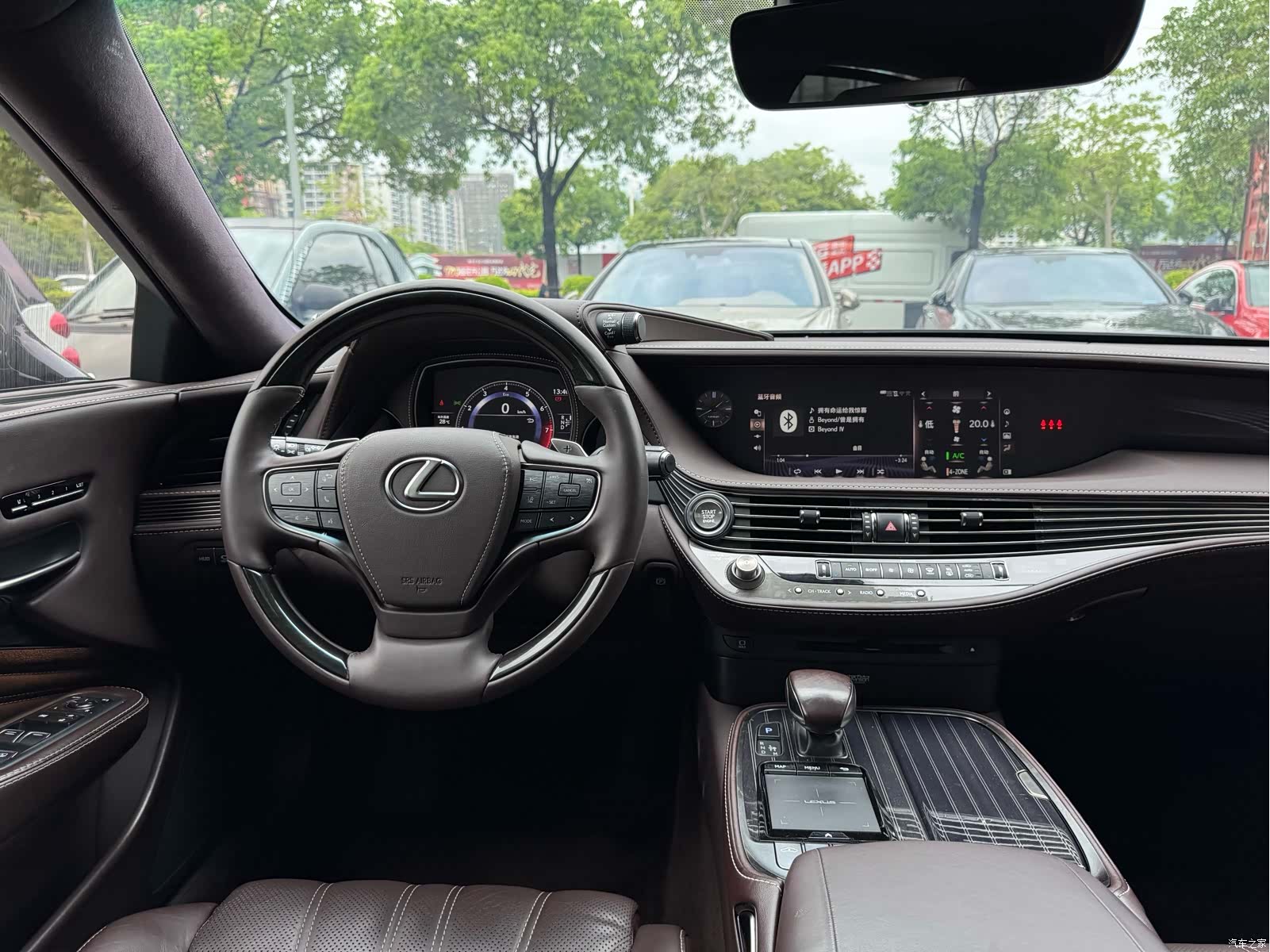 Lexus LS, 2019 12