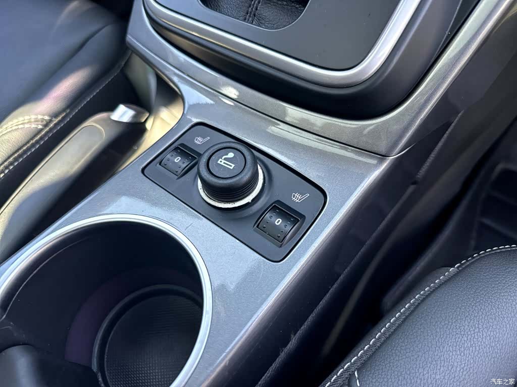 Ford Kuga, 2015 9