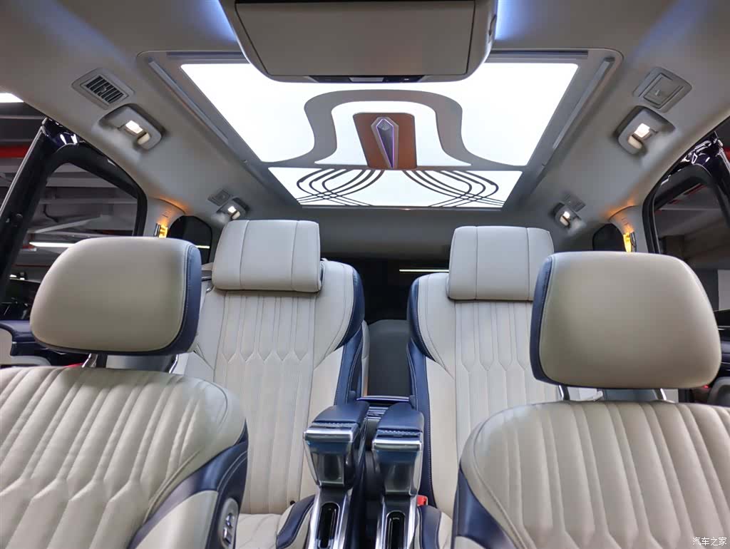 Buick GL8, 2023 10