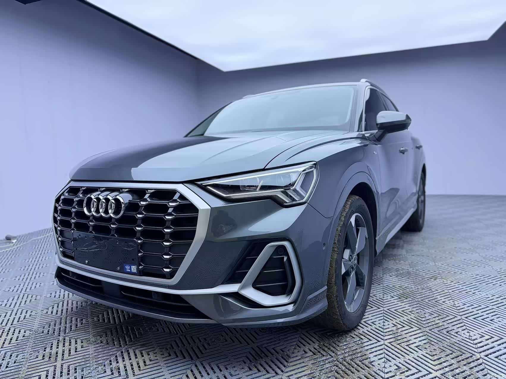 Audi Q3, 2022 1