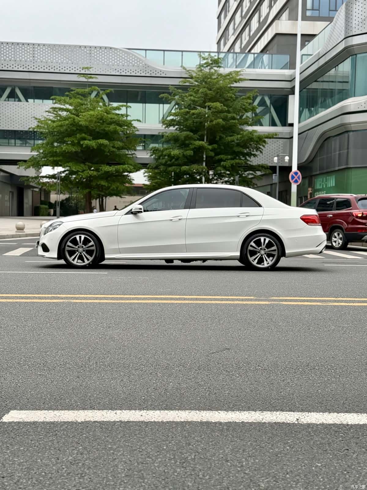Mercedes-Benz E-Class, 2016 8