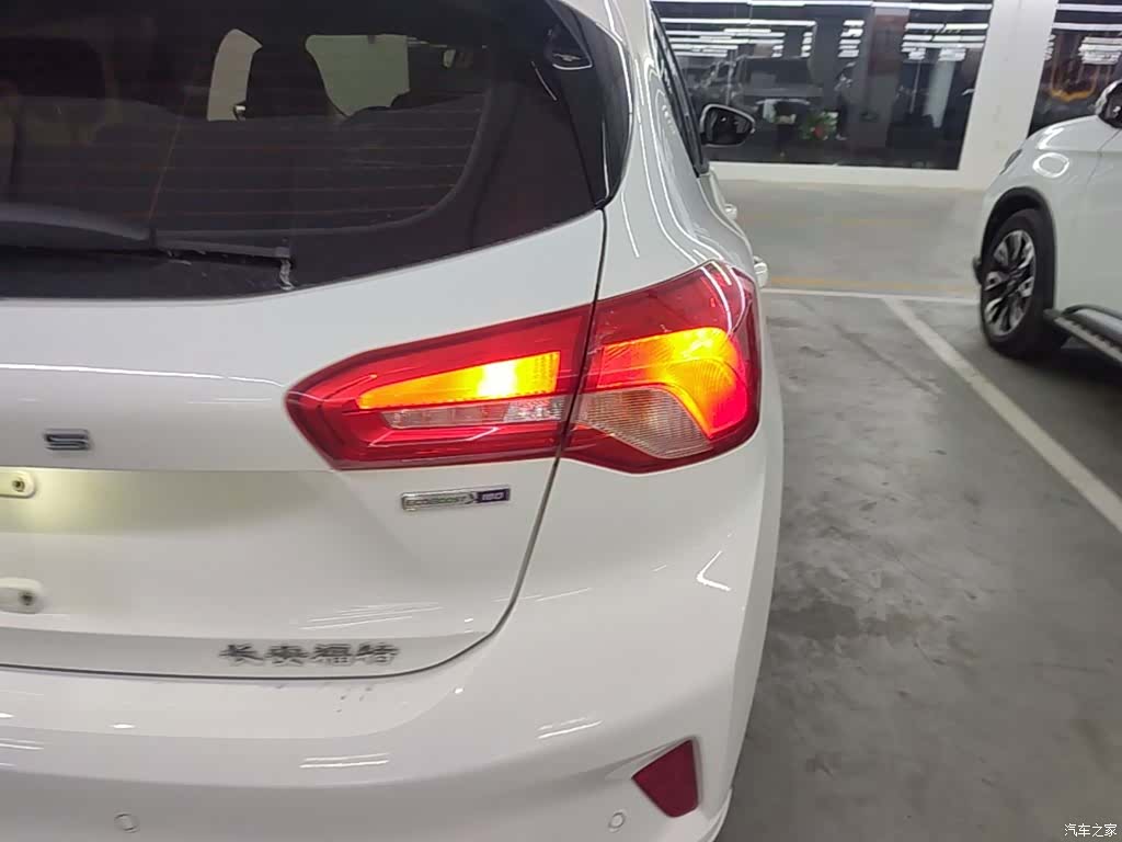 Ford Focus, 2021 8