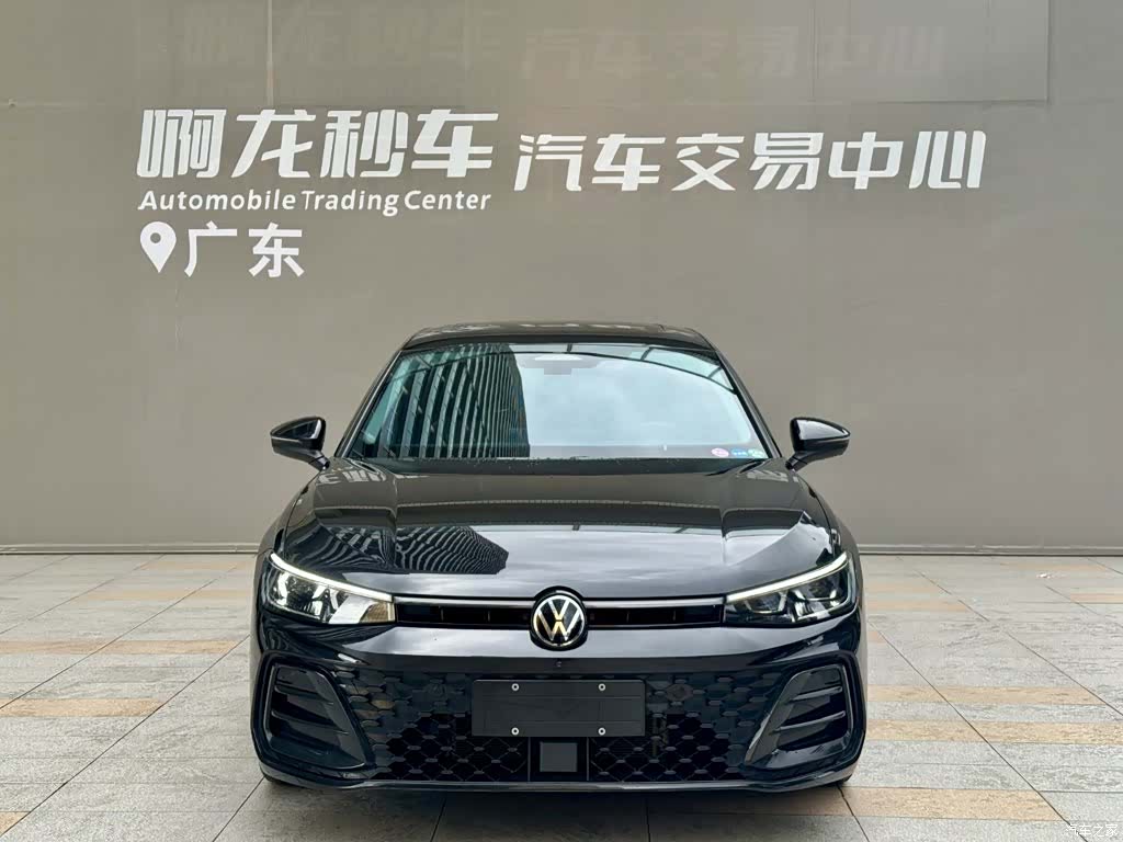 Volkswagen Passat, 2025 3