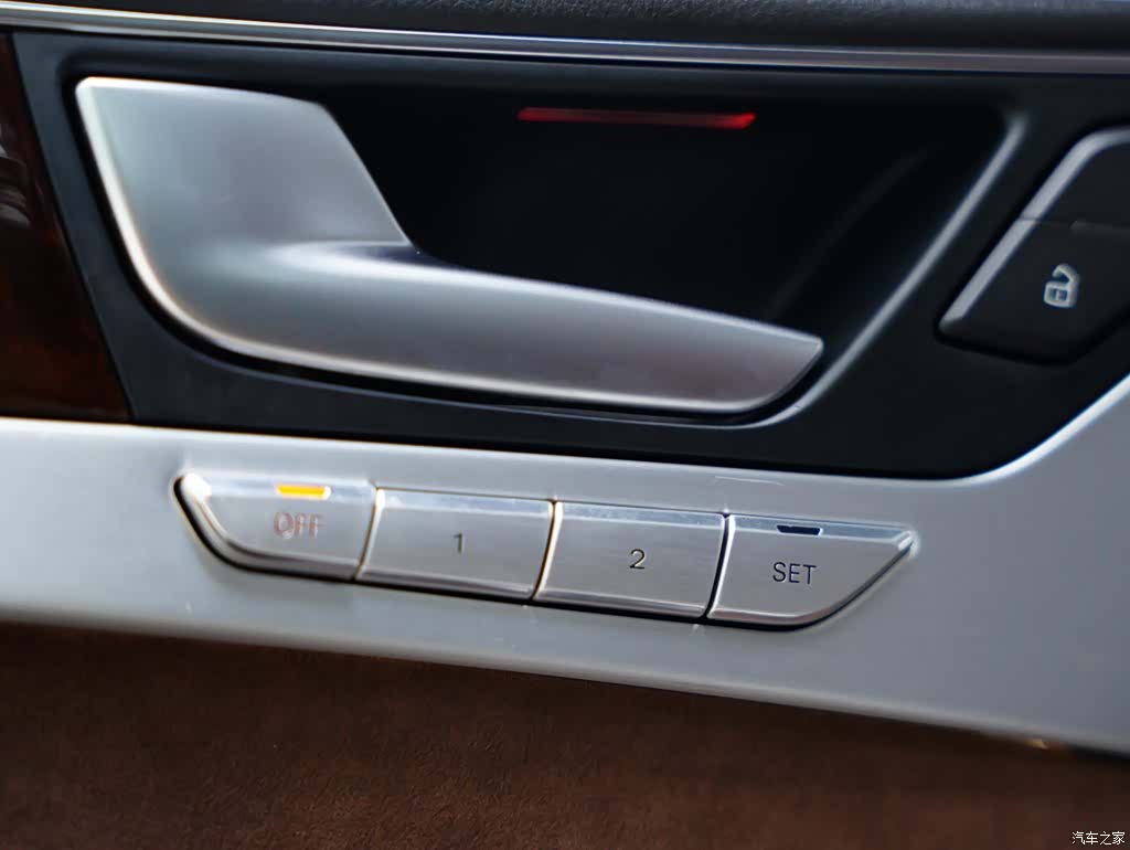 Audi A8L, 2013 27