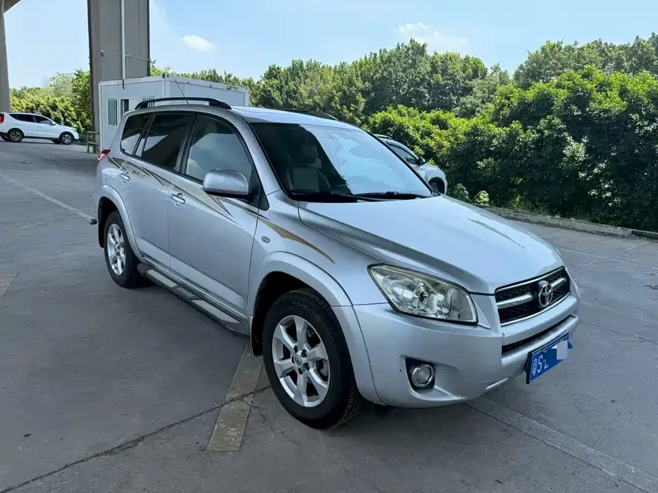 Toyota RAV4 Rongfang