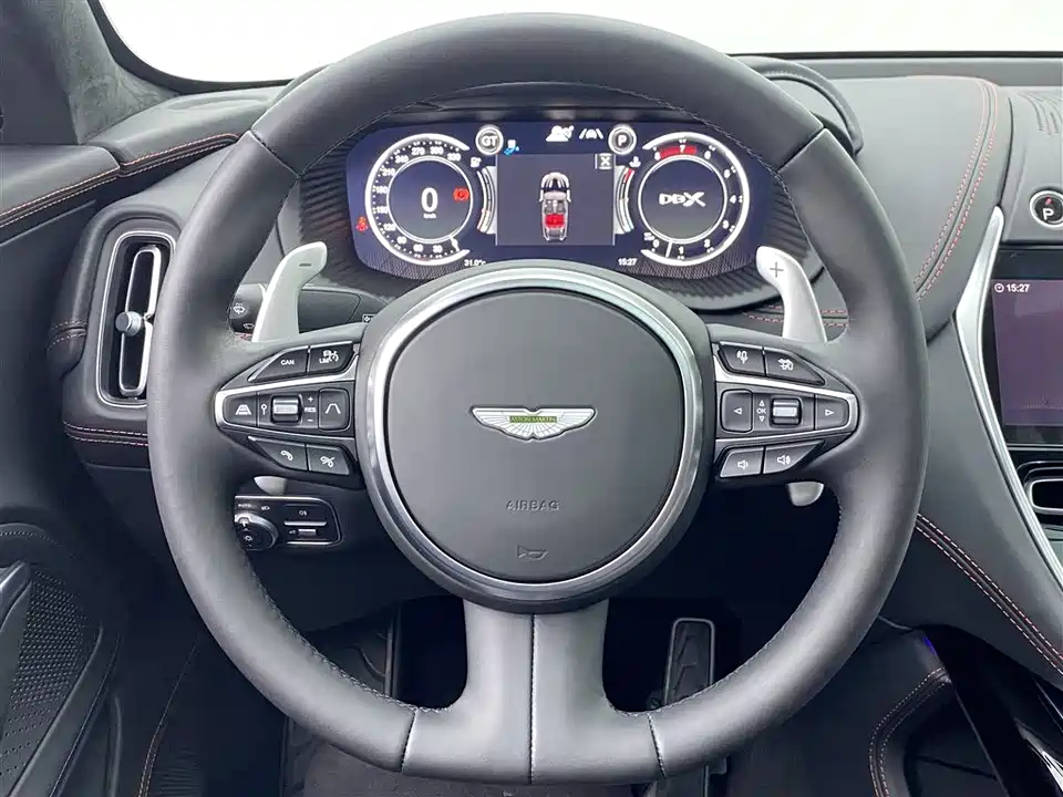 Aston Martin DBX