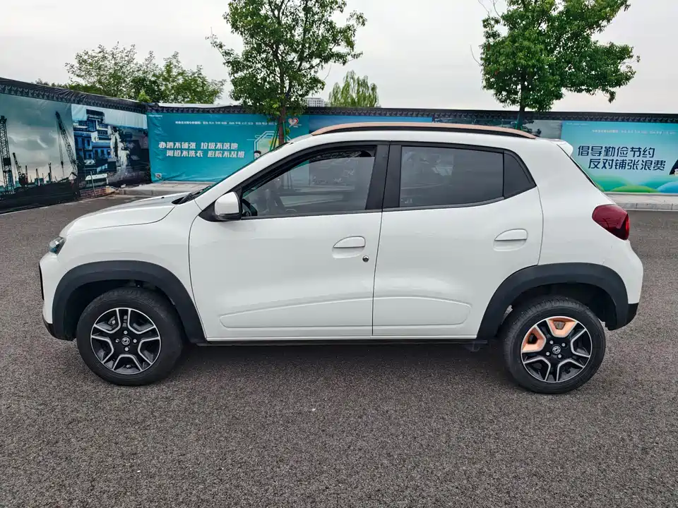 Dongfeng Nammi Nano BOX