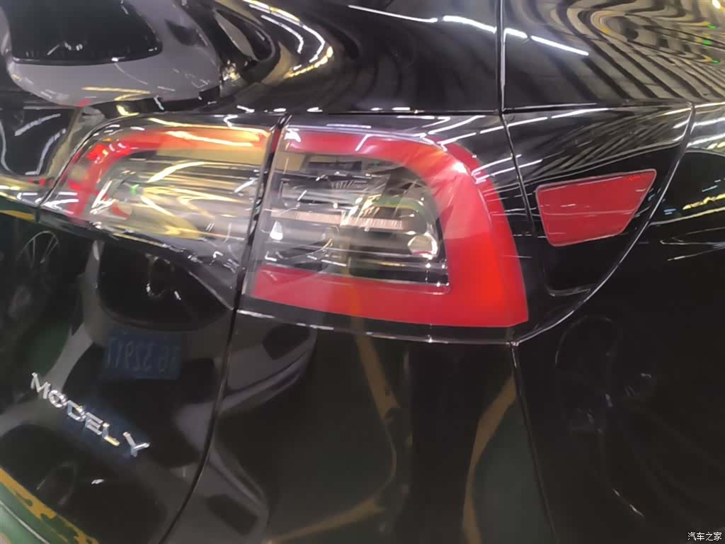 Tesla Model Y, 2023 8