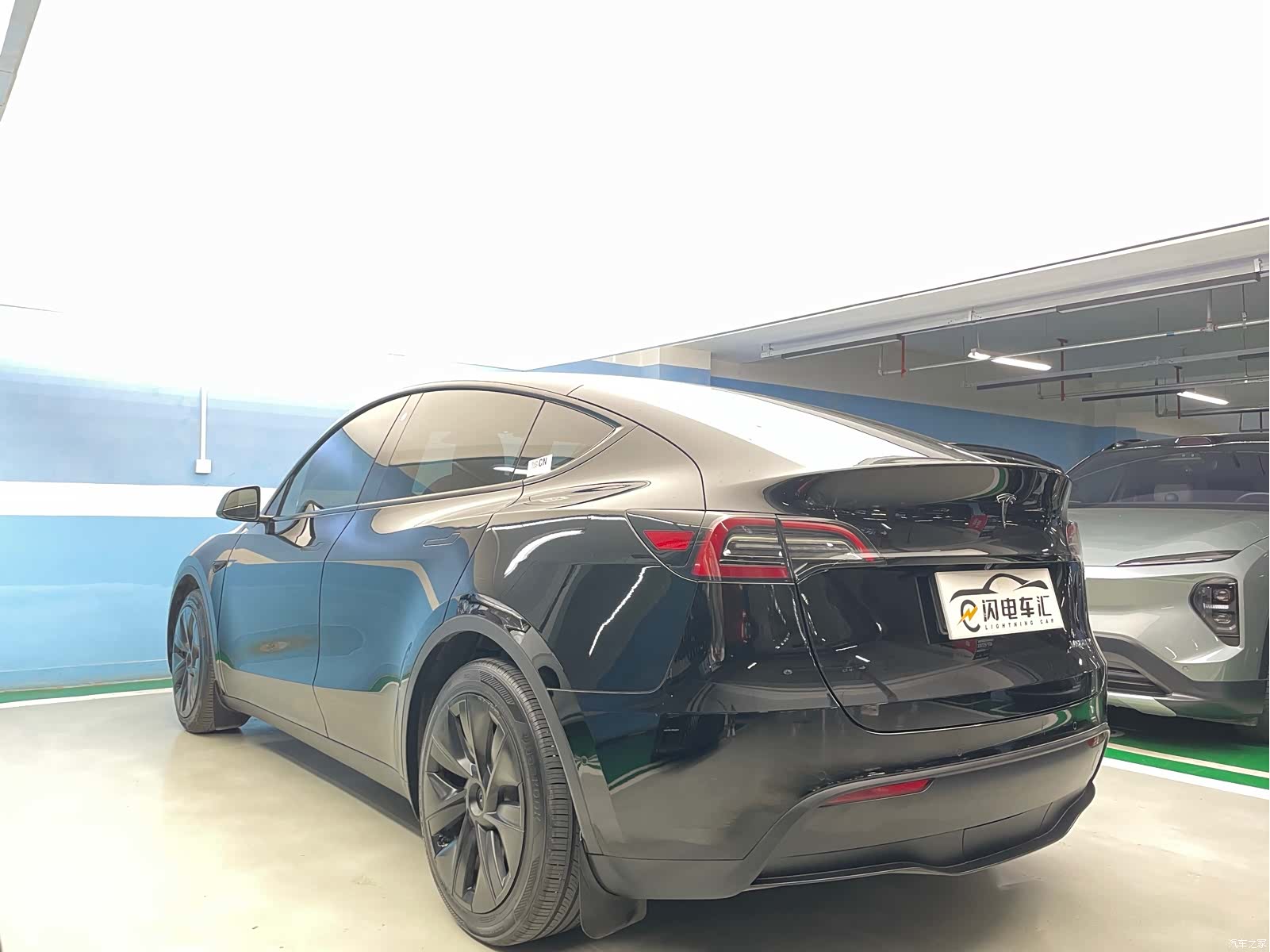 Tesla Model Y, 2022 24