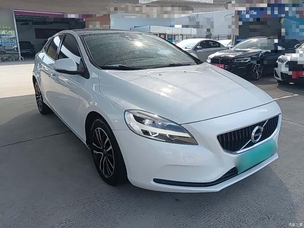 Volvo V40, 2018 4