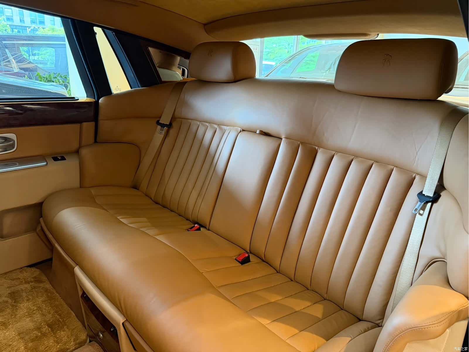 Rolls-Royce Phantom, 2004 7