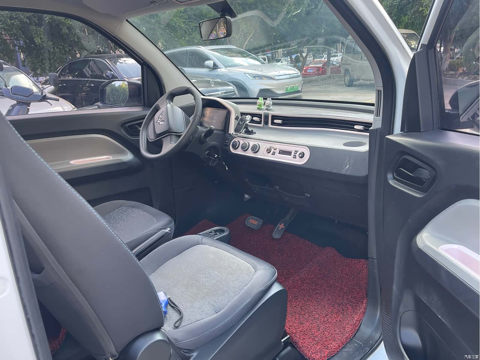 Wuling MINIEV, 2021 10