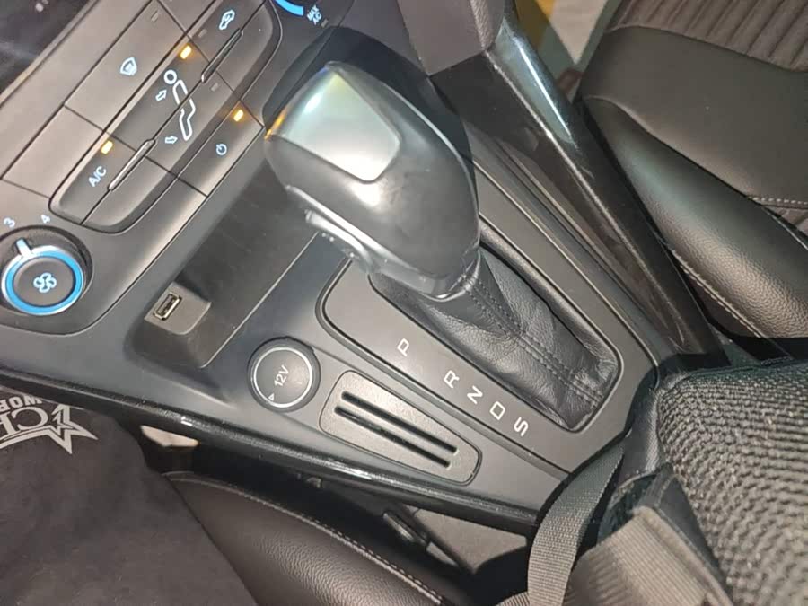 Ford Focus 2018, фото 10