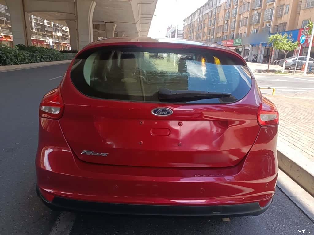 Ford Focus, 2015 6