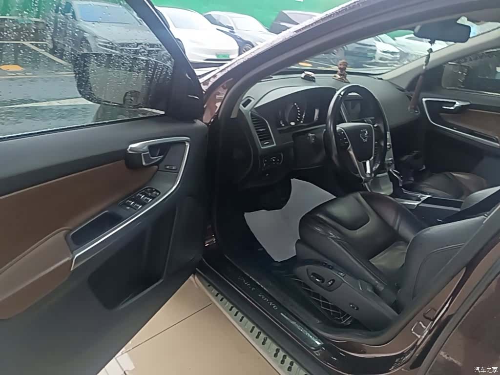 Volvo XC60, 2017 16