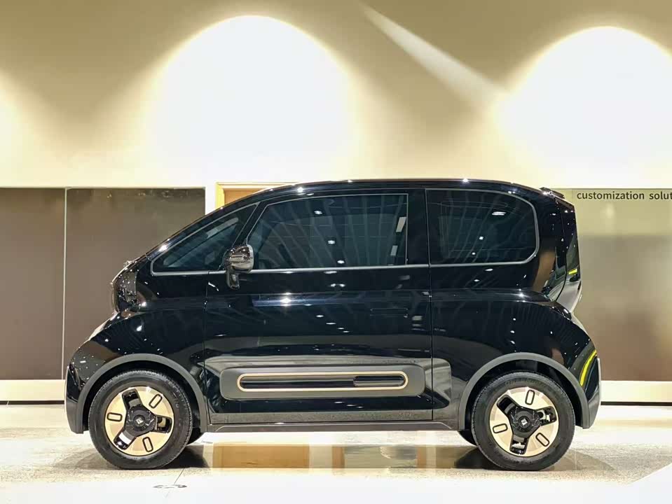 Baoding KiWi EV