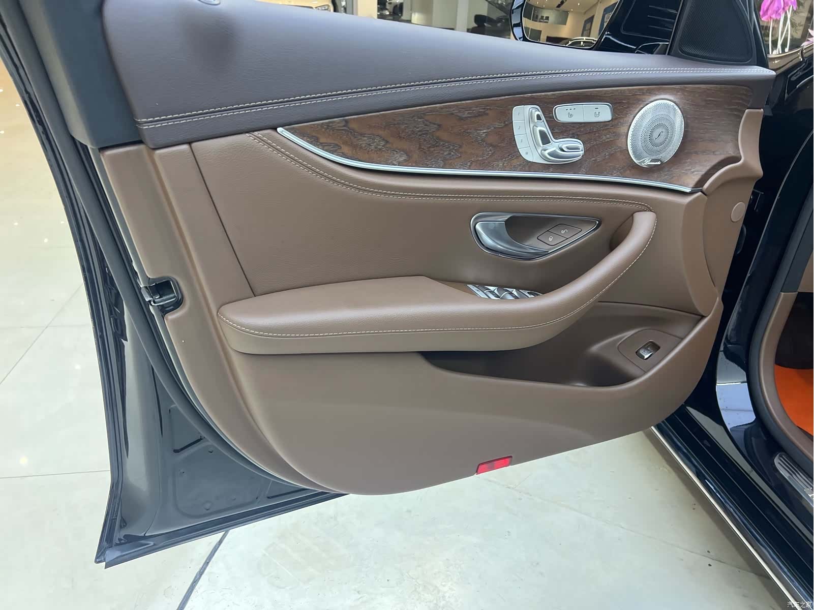 Mercedes-Benz E-Class, 2023 9