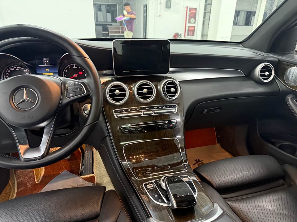 Mercedes-Benz GLC Mercedes-Benz GLC