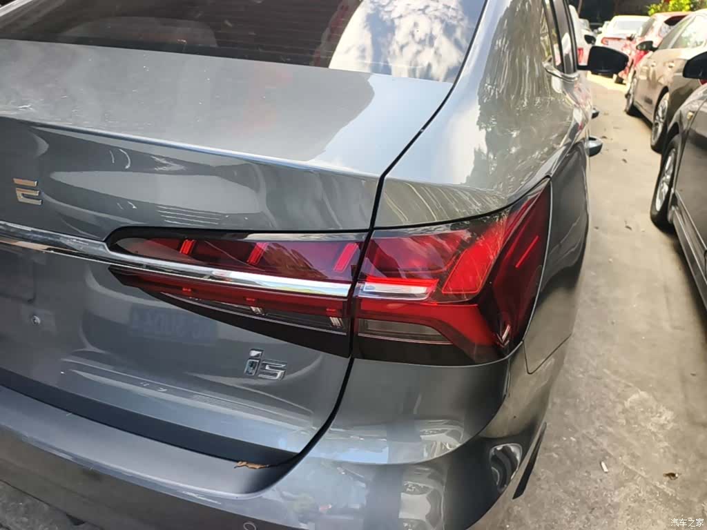Roewe i5, 2022 8