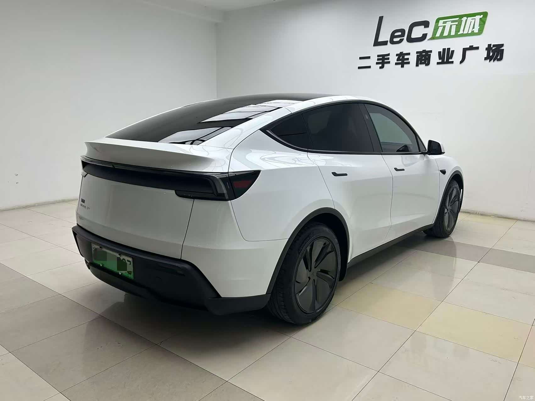 Tesla Model Y, 2025 7