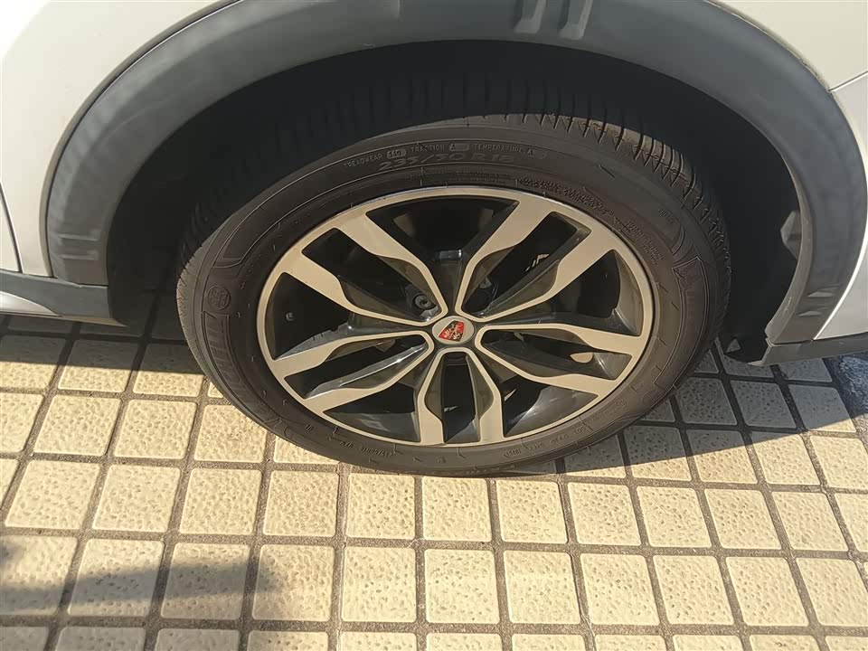 Roewe RX5
